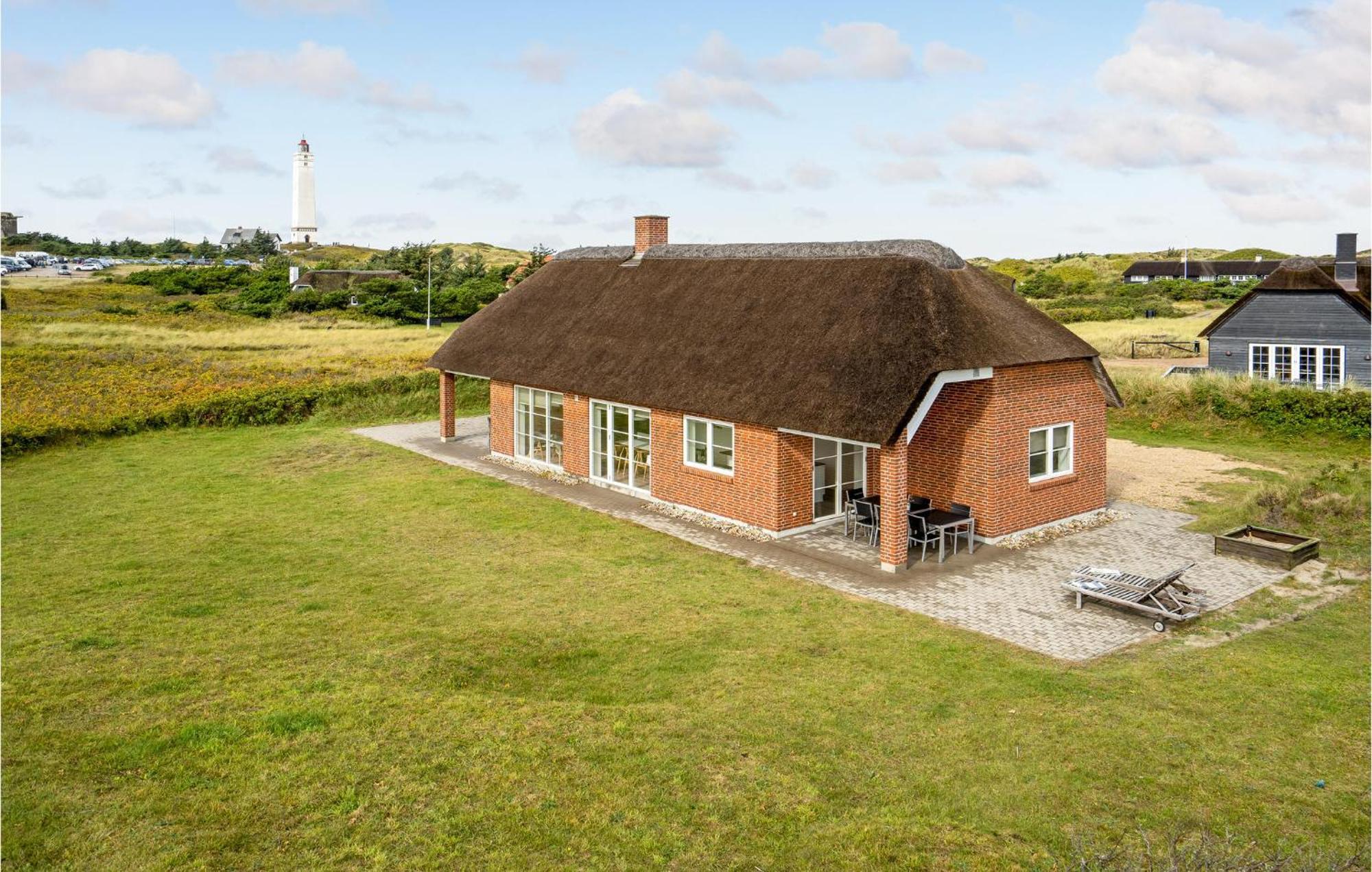 Amazing Home In Blavand With Wifi Exterior photo